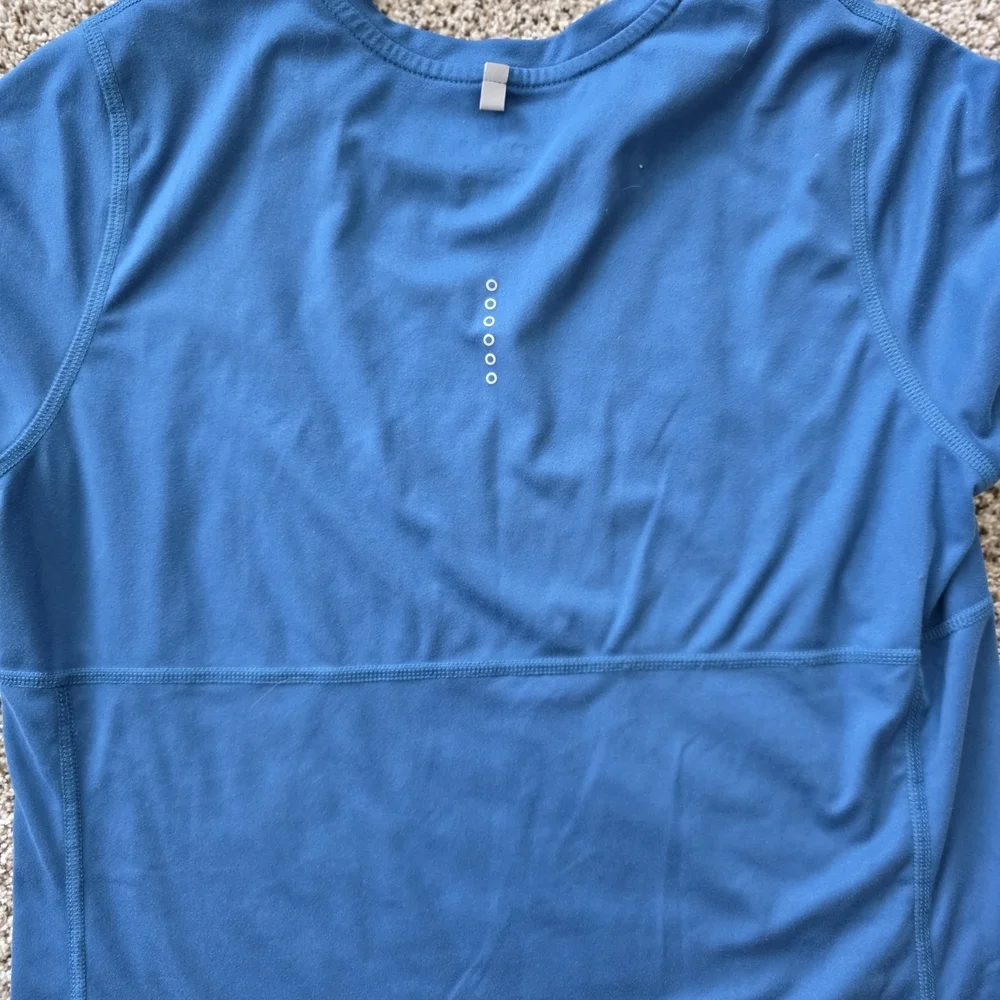 Nike Women's Blue Short Sleeve Tee